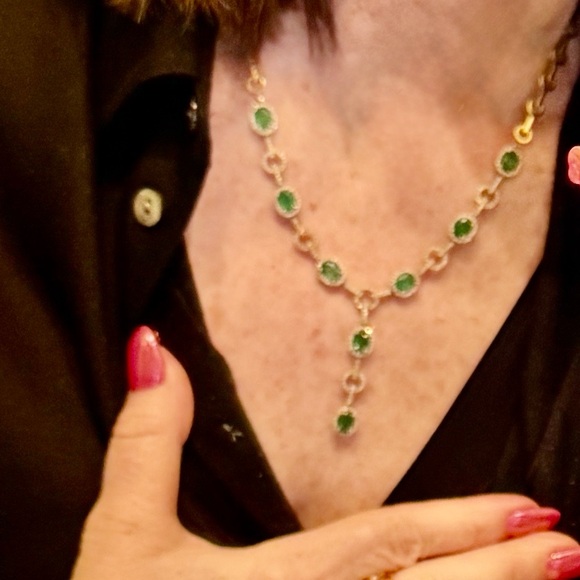Effy 14 karat gold 8 carats  emerald and diamond  Necklace - Picture 14 of 14